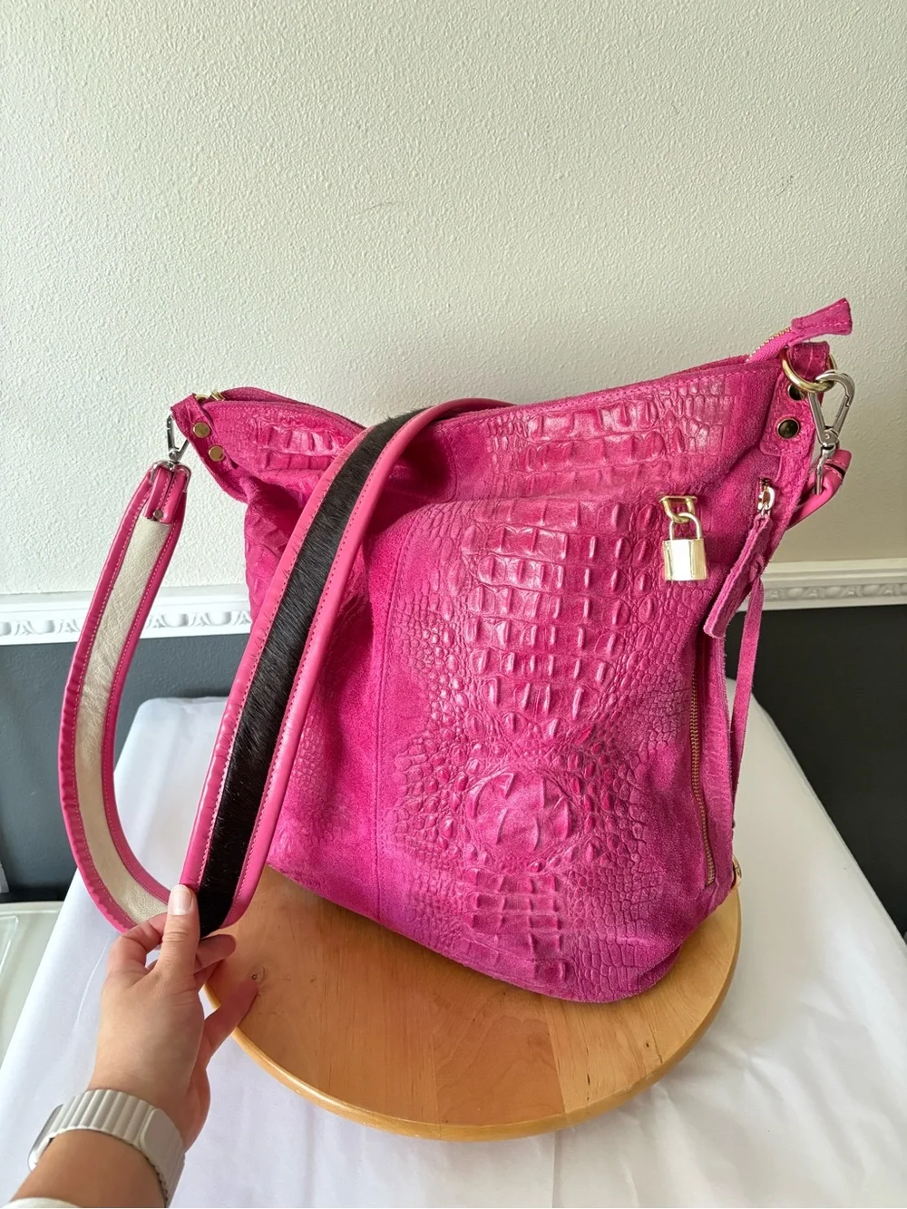 Italian Leather Fuchsia Pink Croc-Embossed Hobo Crossbody Tote Bag Purse